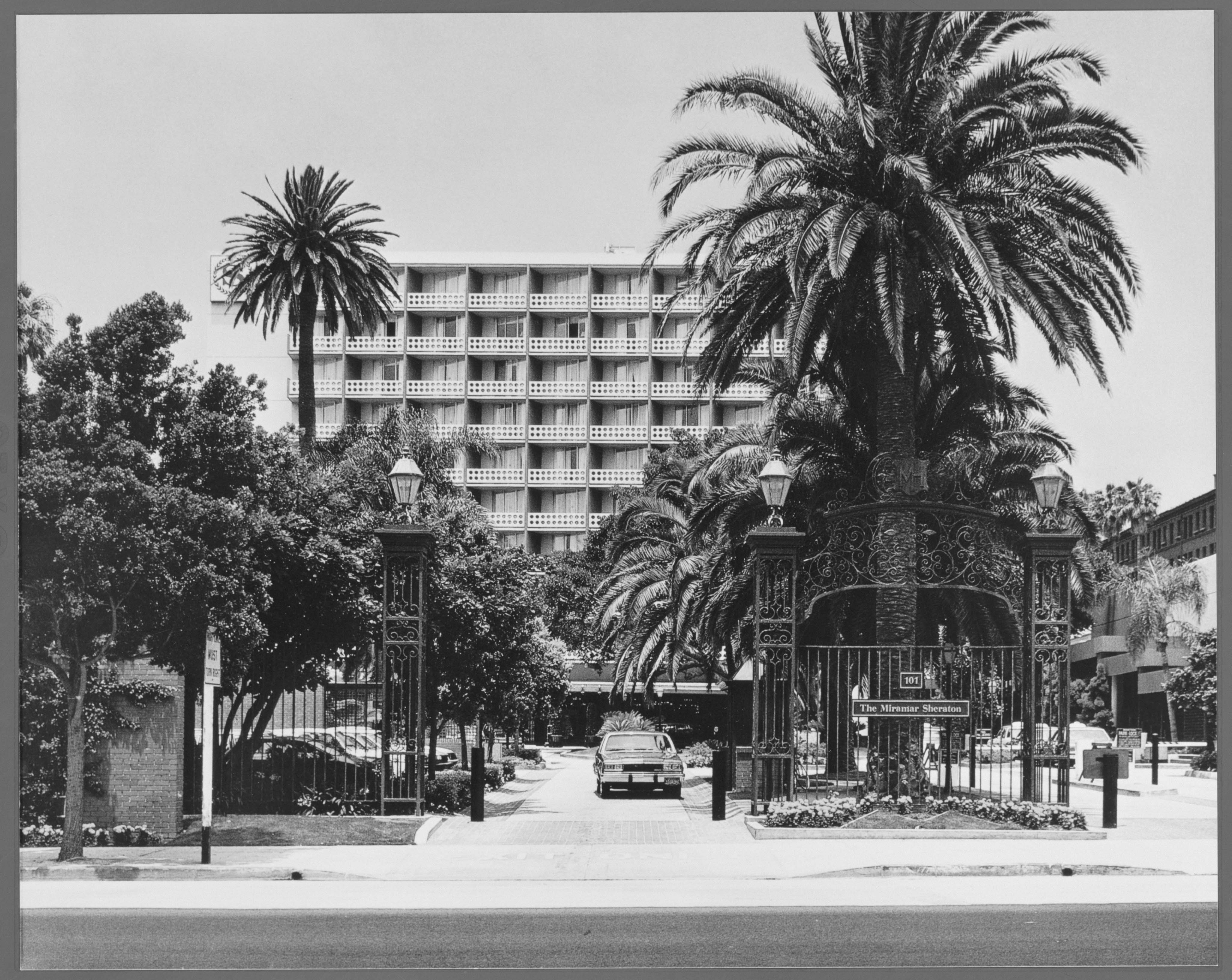 Historical Image of Exterior Front Entrance Fairmont Miramar Hotel & Bungalows Santa Monica California